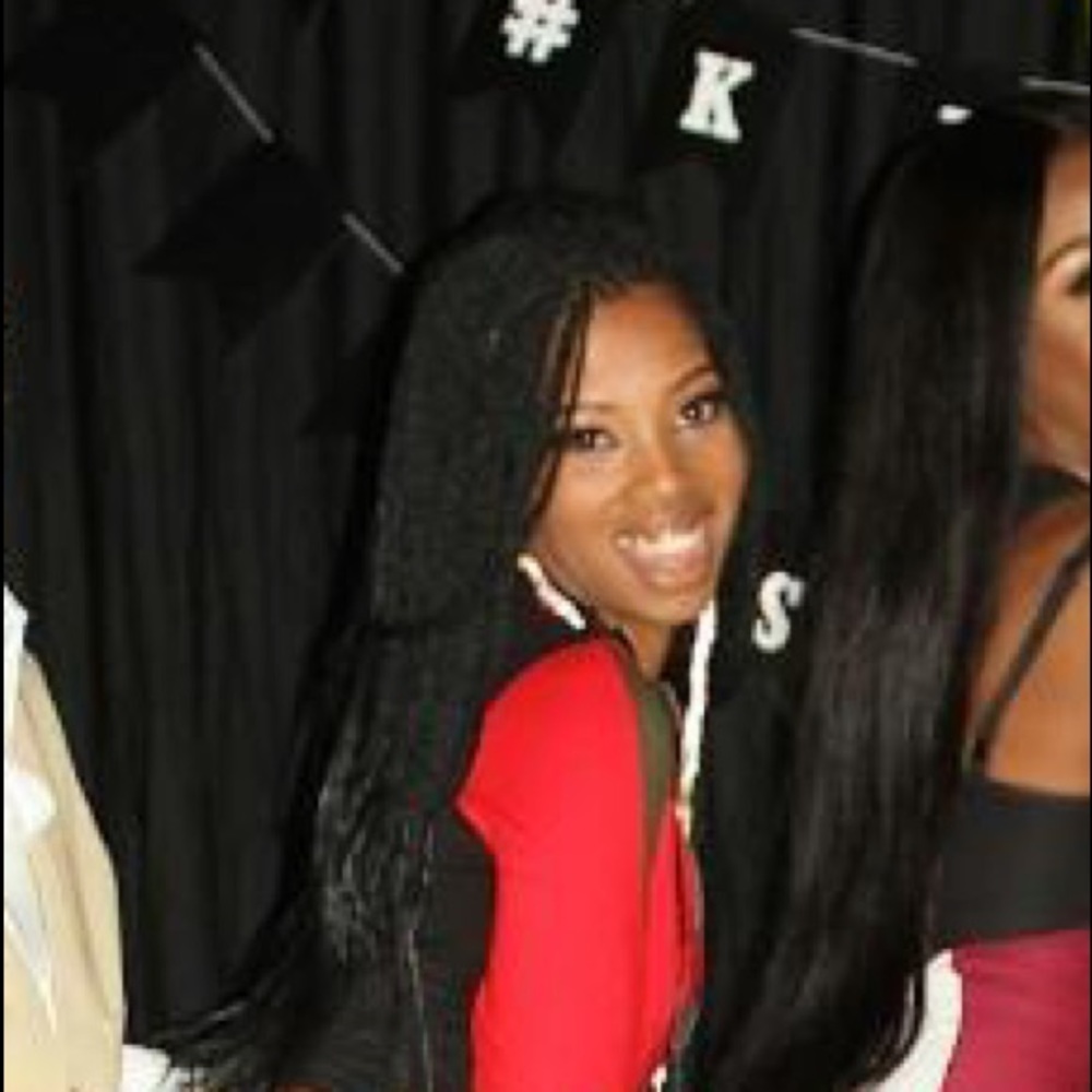 Meet your Posher, Aja